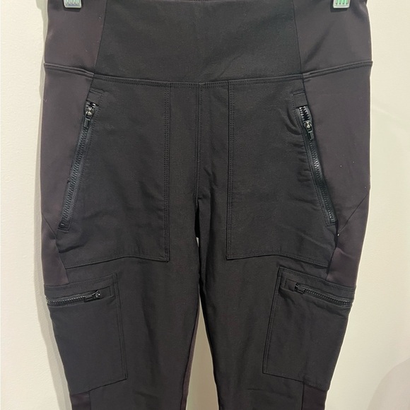 Athleta Headlands Hybrid High Rise Women’s Black Activewear Cargo Pants Size 2 - Picture 6 of 13